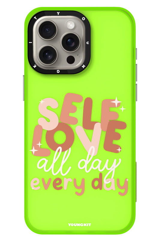 Youngkit Sweet Language Bethany Green Tasarımlı iPhone 15 Pro Max uyumlu Kılıf Yeşil