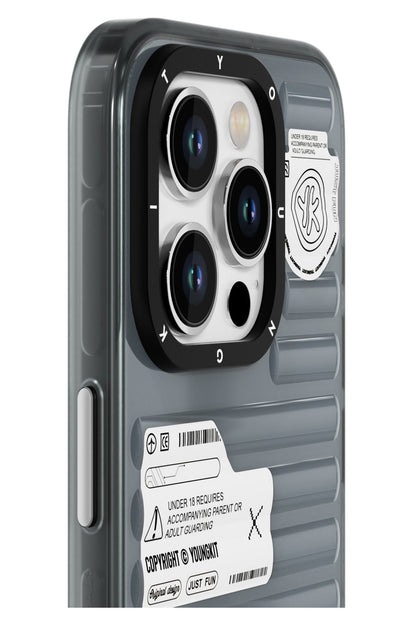 Youngkit Fluorite iPhone 15 Pro Uyumlu Siyah Kılıf
