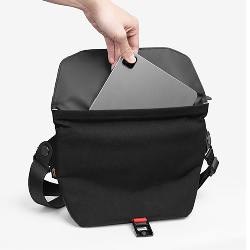 Space Exploration Cordura 1000D Naylon Çapraz Vücut Çantası