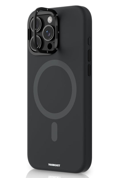 Youngkit Bitty Cream iPhone 16 Pro Magsafe Uyumlu Standlı Silikon Kılıf Siyah